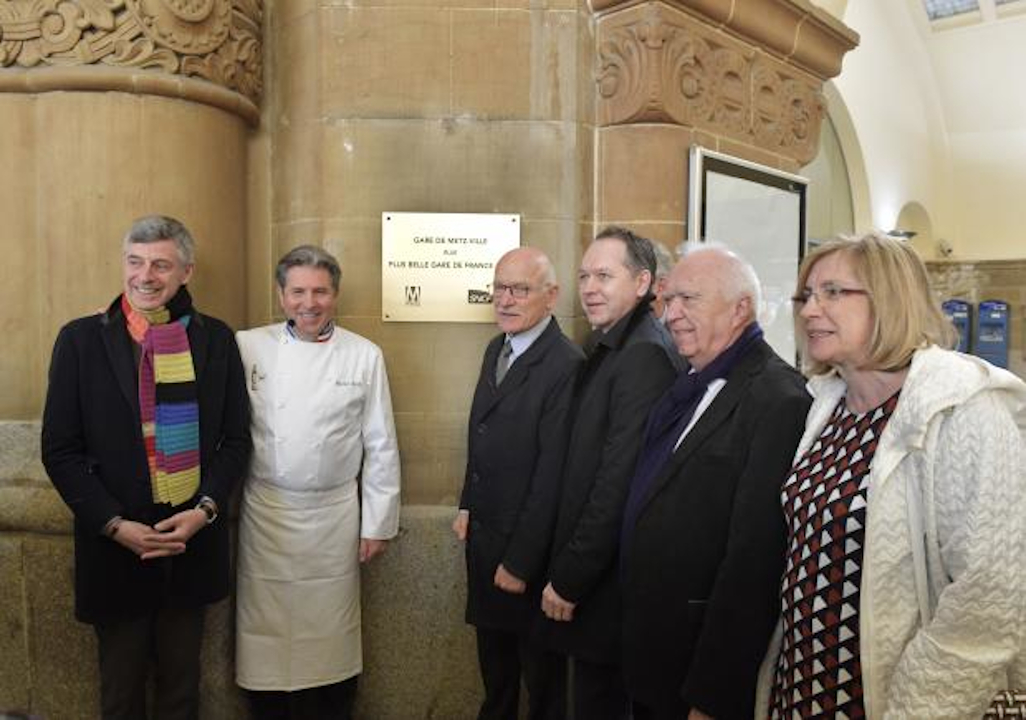 Inauguration de la plaque "Metz élue plus belle gare de France 2017"