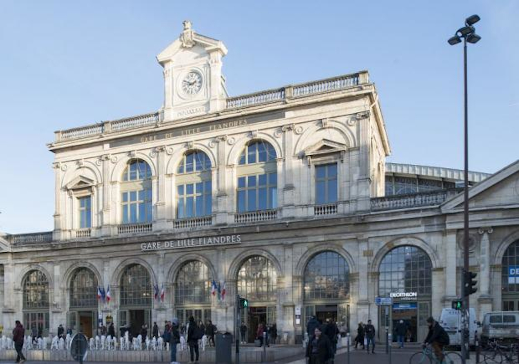 Parvis Lille Flandres