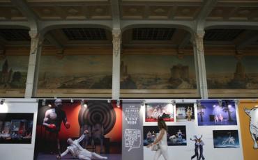 Exposition dans une gare