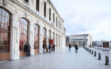 Extérieur d'une gare