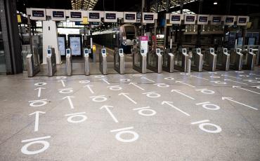 Le nouveau marquage au sol à Paris Saint Lazare