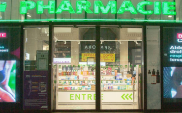 Pharmacie en Gare de l&#039;Est situé au niveau du Hall Saint-Martin