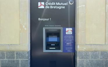 Ditributeur de billet crédit mutuel