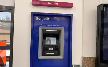 distributeur de billets Crédit Mutuel de Bretagne