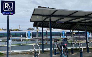 Parking à vélos couvert Nord — Conflans-Sainte-Honorine