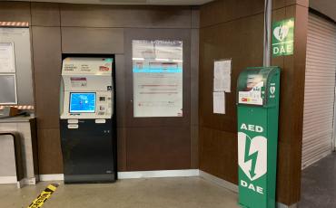 Val de Fontenay : Défibrillateur et Borne Billets Grandes Lignes