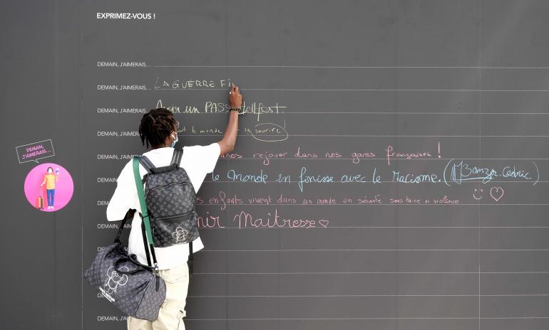 Mur expression Paris Nord 2