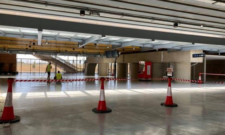 Aménagement hall sous-voies