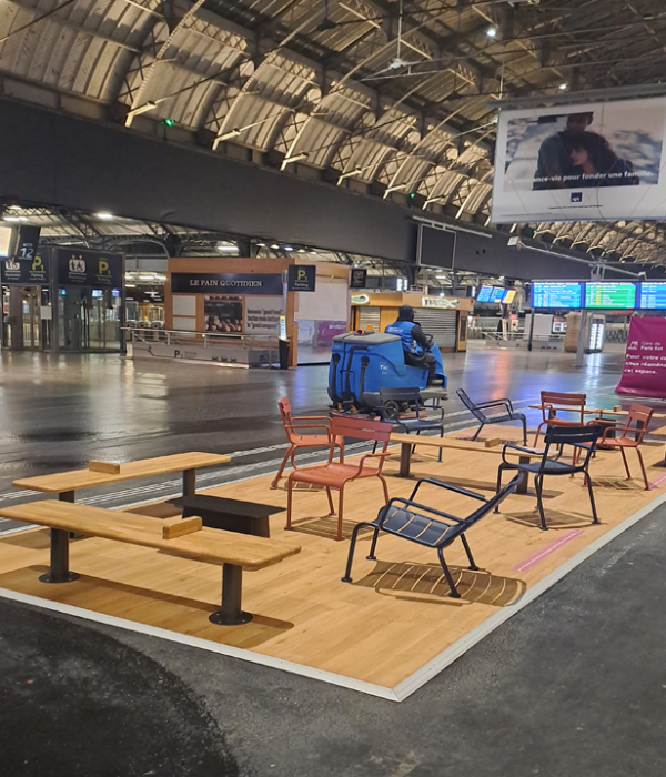 Espace assise quai transversal