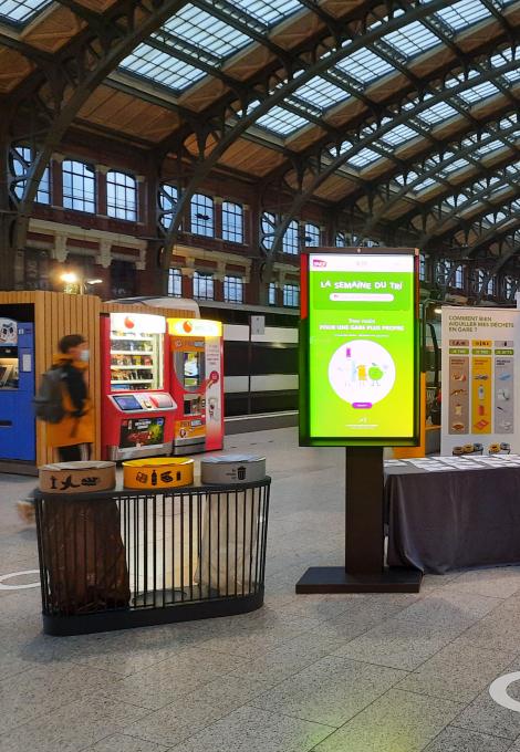 Poubelle tri flux gare Lille Flandres